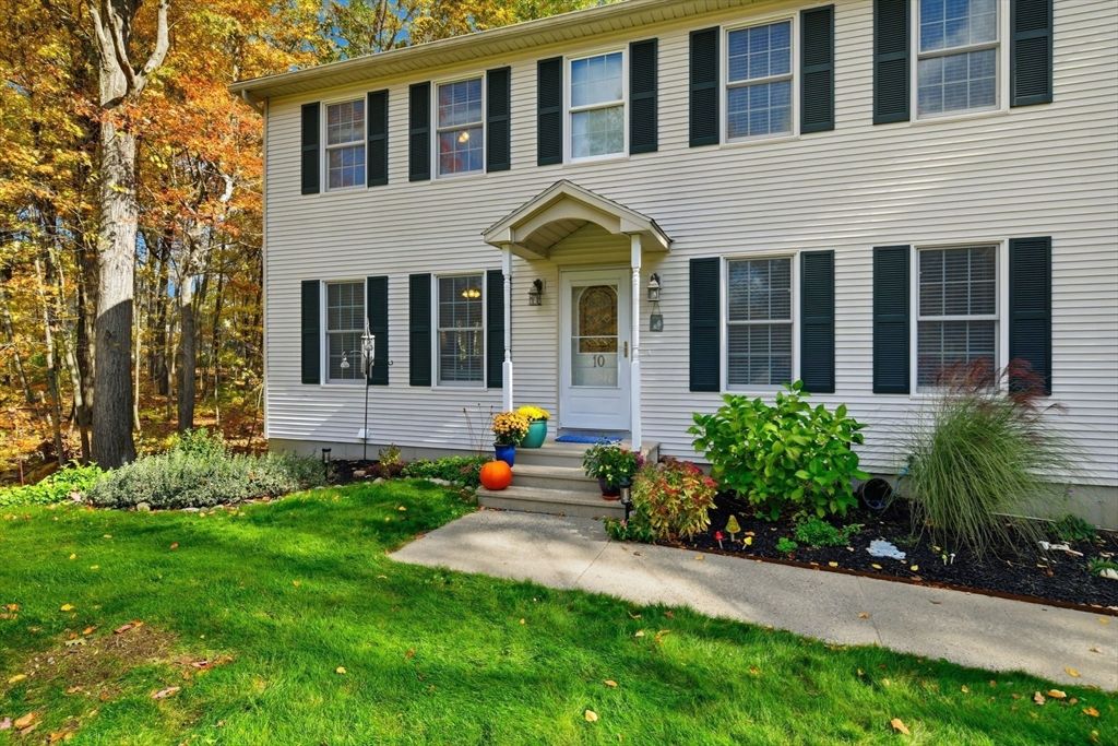 Exterior, Facade, Georgian