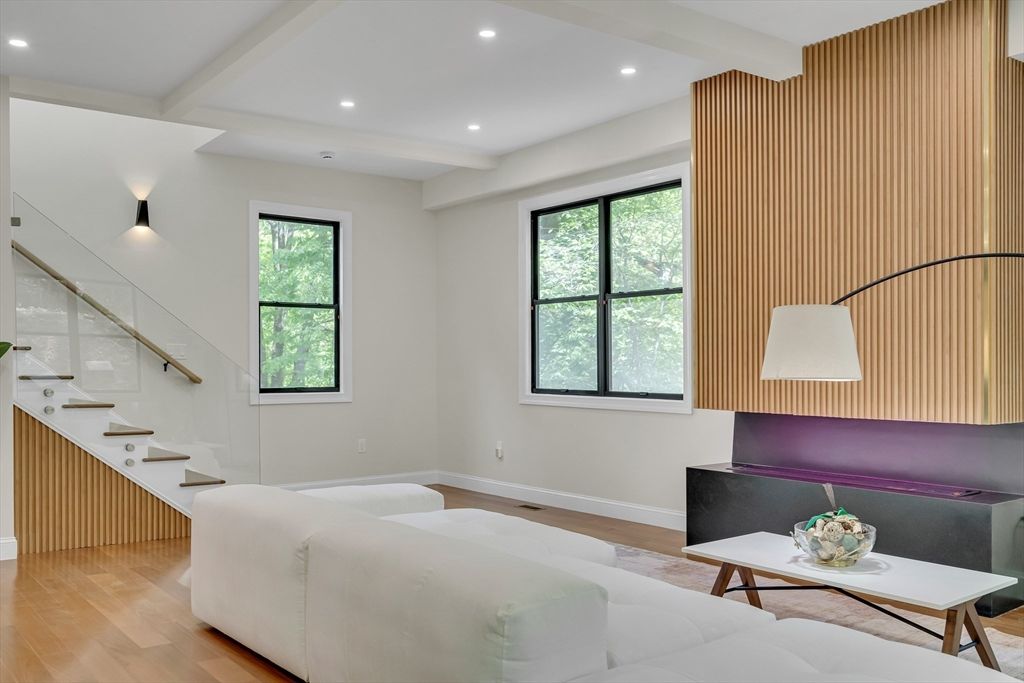 Interior, Recessed Lighting, Wood Texture Flooring