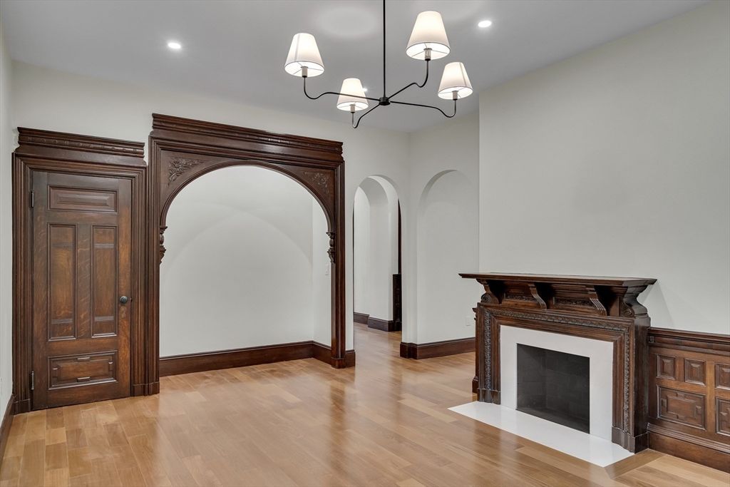 Chandelier, Fireplace, Interior, Recessed Lighting, Wood Texture Flooring