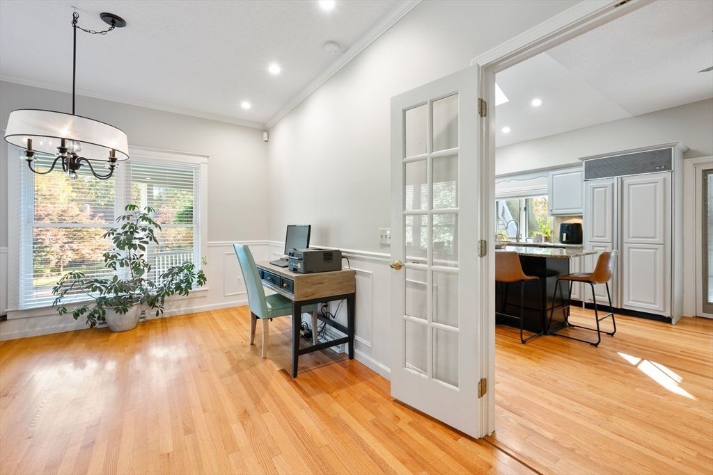 Chandelier, Home Office, Interior, Recessed Lighting, Wood Texture Flooring