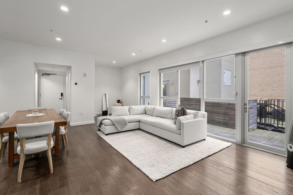 Dining room, Interior, Living room, Recessed Lighting, Wood Texture Flooring