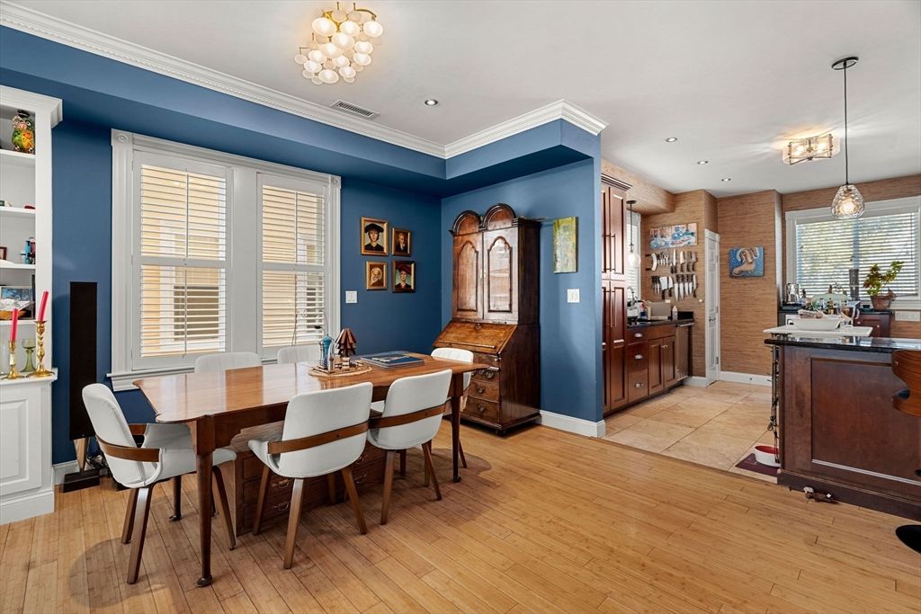 Chandelier, Dining room, Interior, Pendant Lights, Recessed Lighting, Wood Texture Flooring
