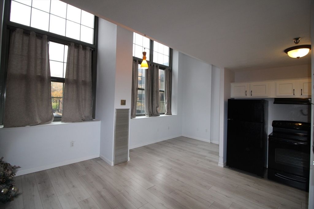 Empty room, Interior, Kitchen, Wood Texture Flooring