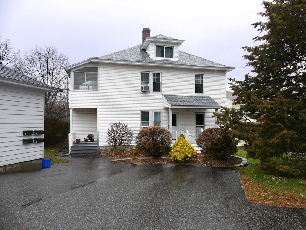 Attached, Exterior, Facade, American Foursquare