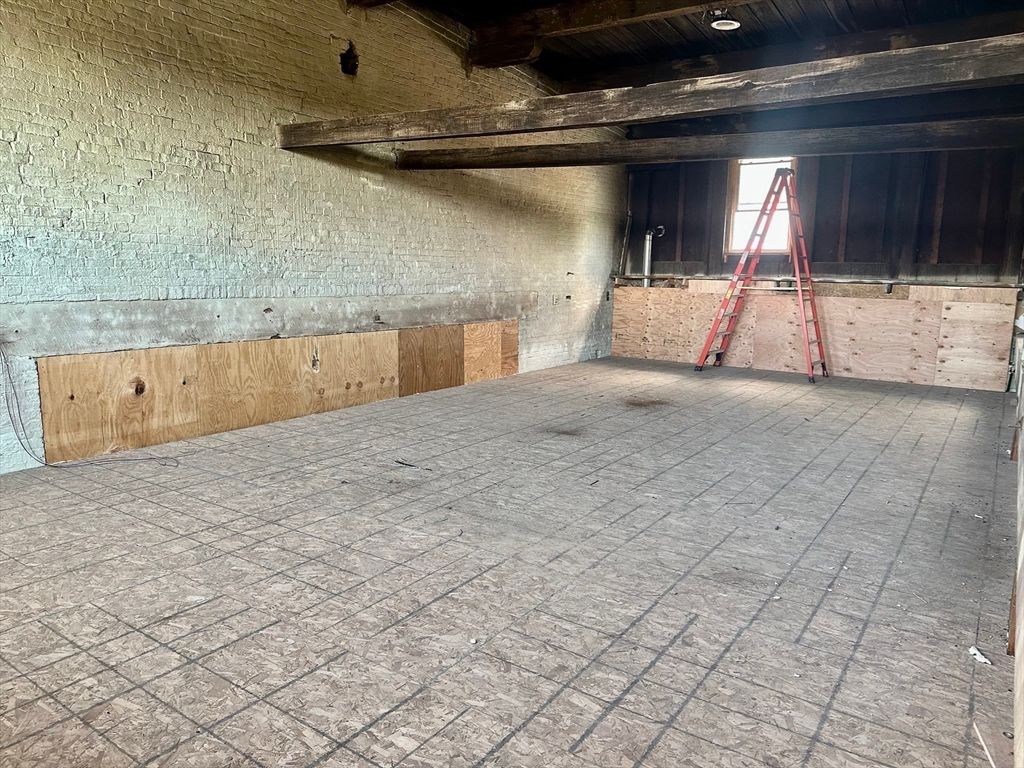 Interior, Wooden Beams