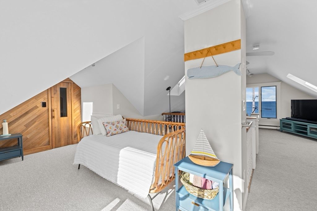 Bedroom, Interior, Water