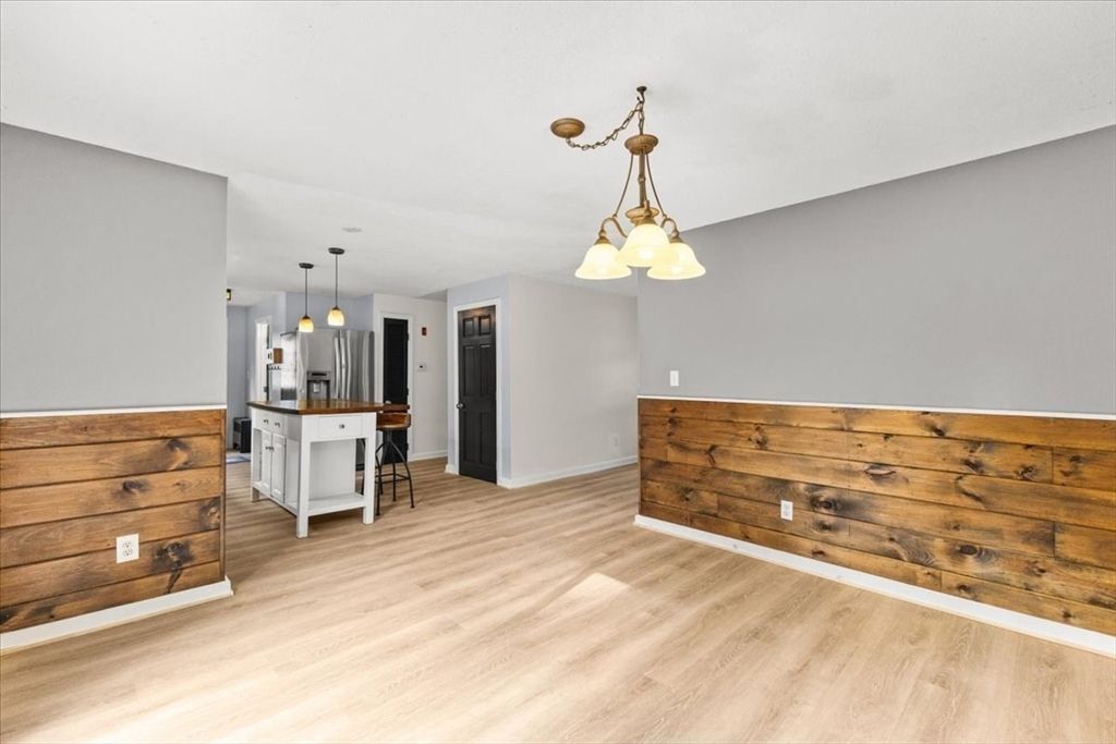 Empty room, Interior, Kitchen, Pendant Lights, Wood Texture Flooring, Wooden Walls