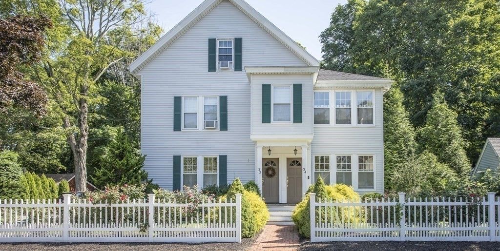 Exterior, Facade, Queen Anne Victorian