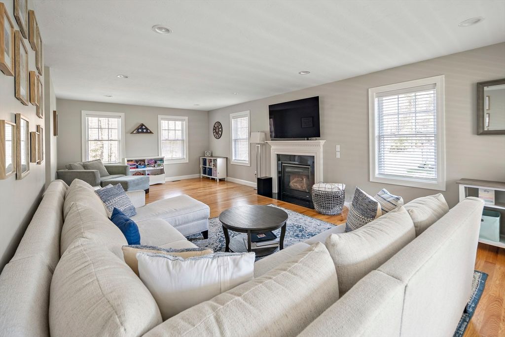 Fireplace, Interior, Living room, Recessed Lighting, Wood Texture Flooring