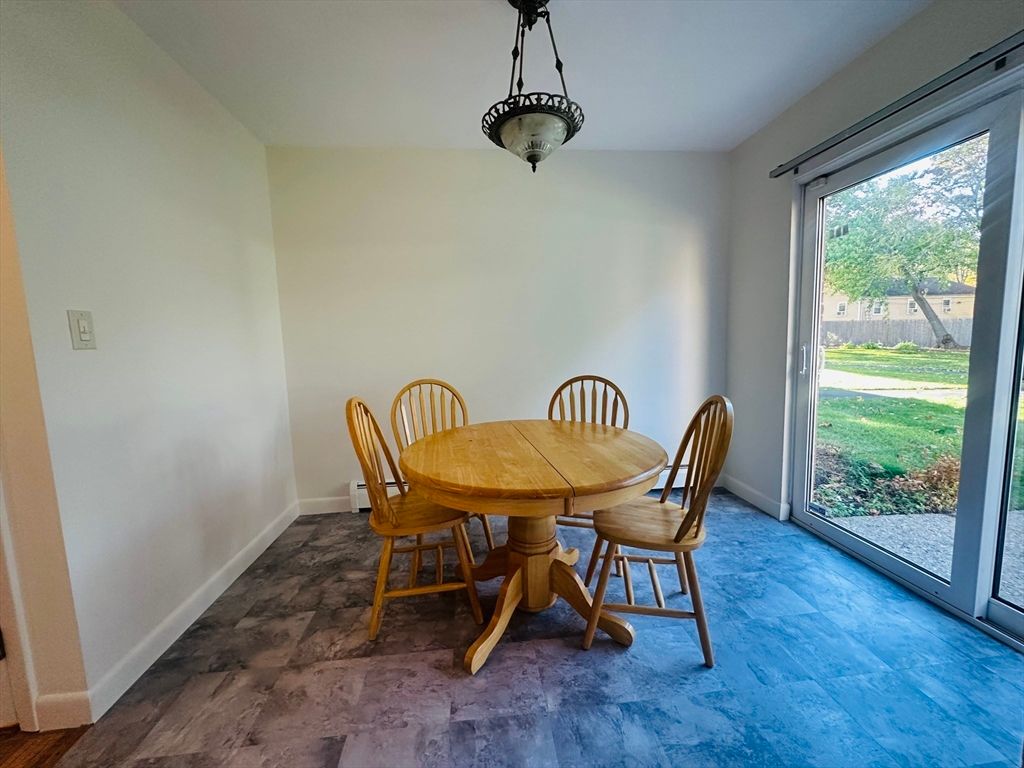 Dining room, Interior, Pendant Lights