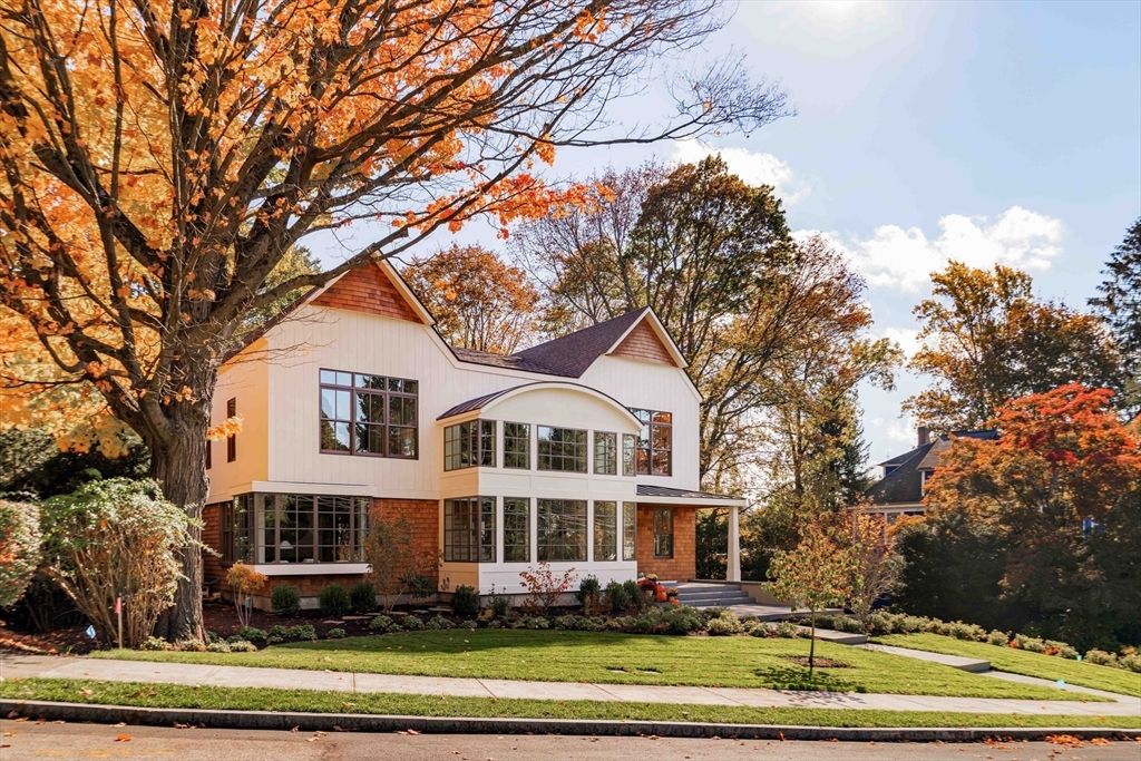 Exterior, Facade, Brick Facade, Farmhouse