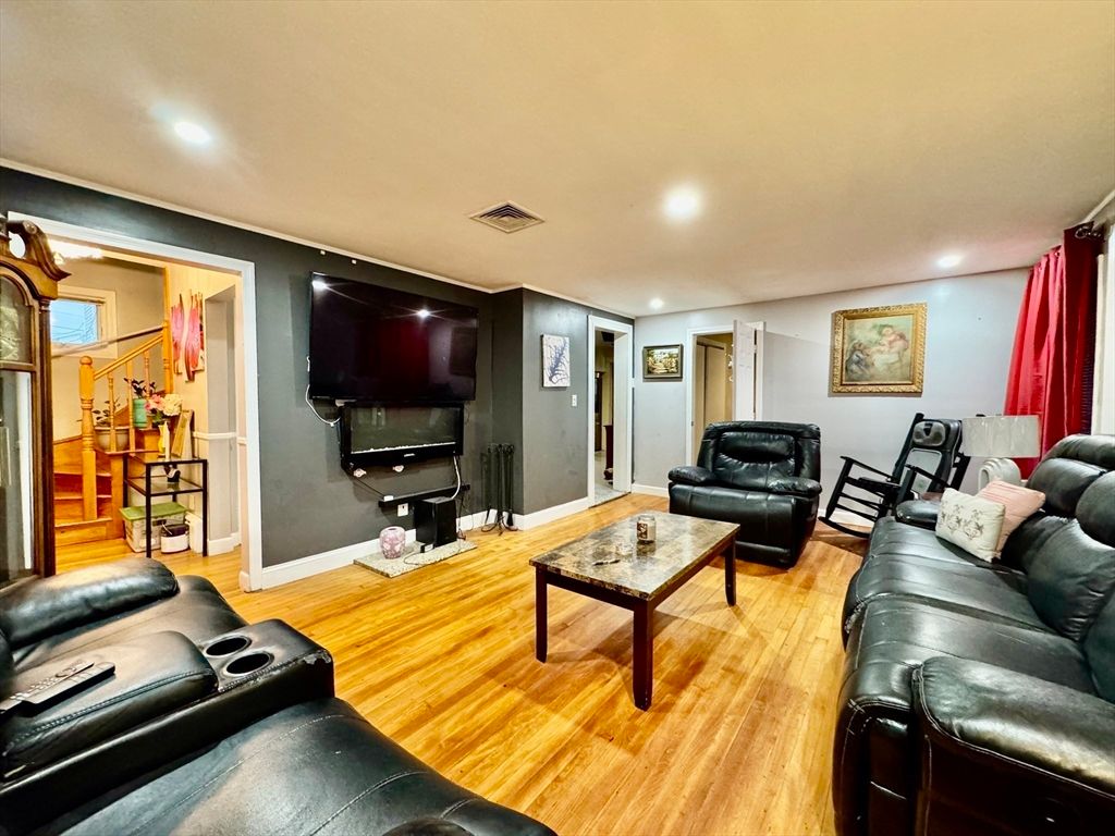 Home Theatre Room, Interior, Living room, Recessed Lighting, Wood Texture Flooring