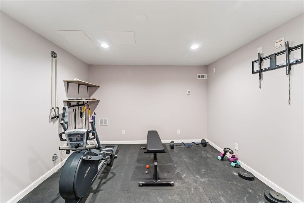 Fitness Equipment, Interior, Recessed Lighting