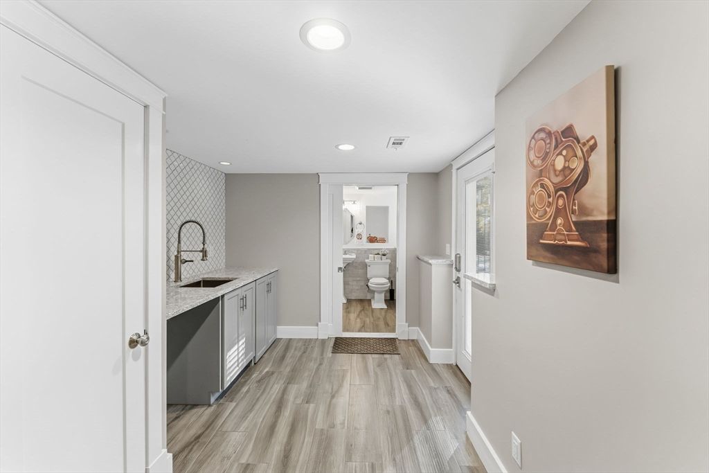 Bathroom, Interior, Recessed Lighting, Wood Texture Flooring