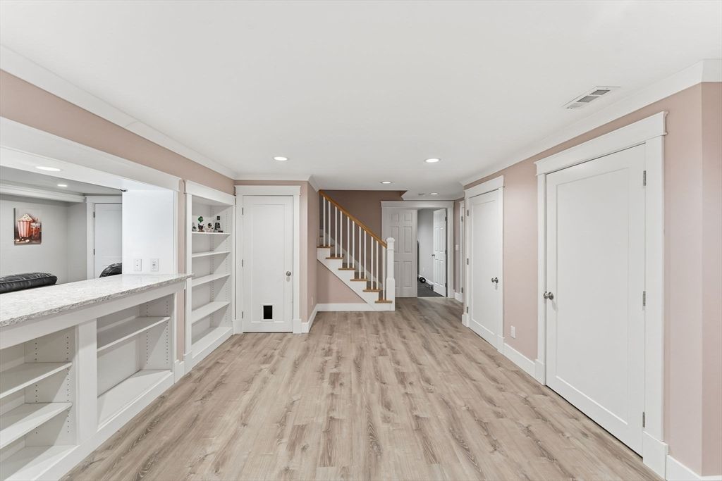 Interior, Recessed Lighting, Wood Texture Flooring