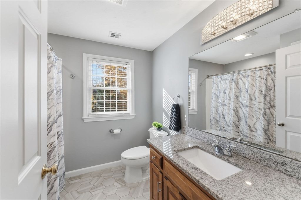 Bathroom, Interior, Marble Walls, Recessed Lighting