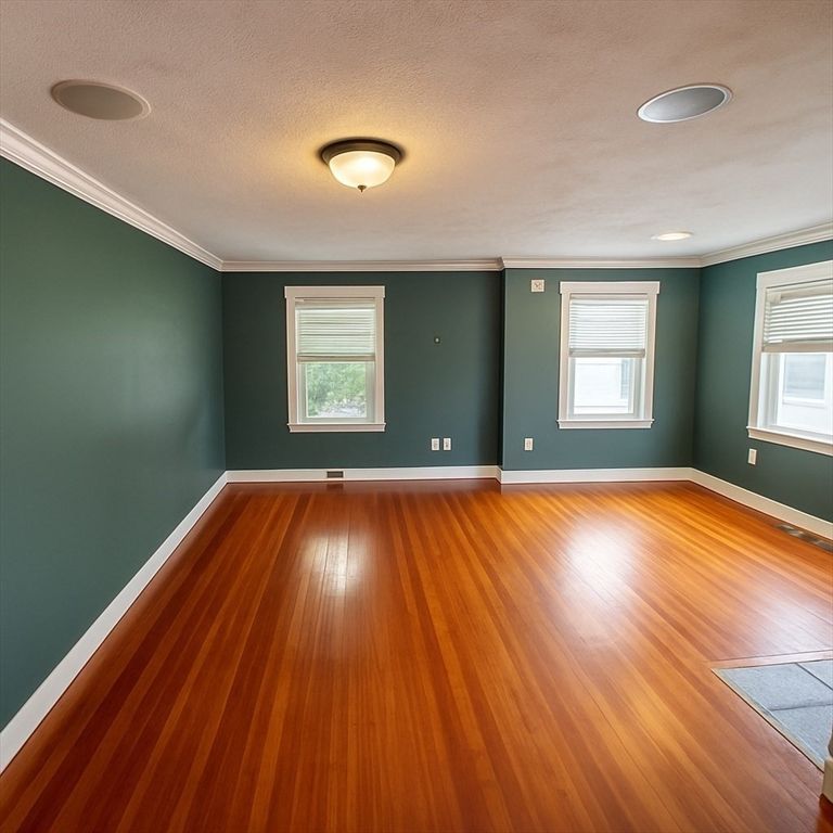 Empty room, Interior, Recessed Lighting, Wood Texture Flooring