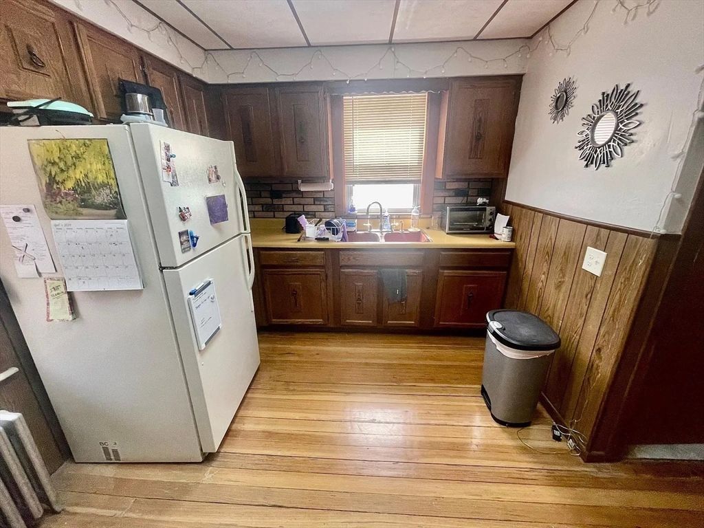 Interior, Kitchen, Wood Texture Flooring, Wooden Walls