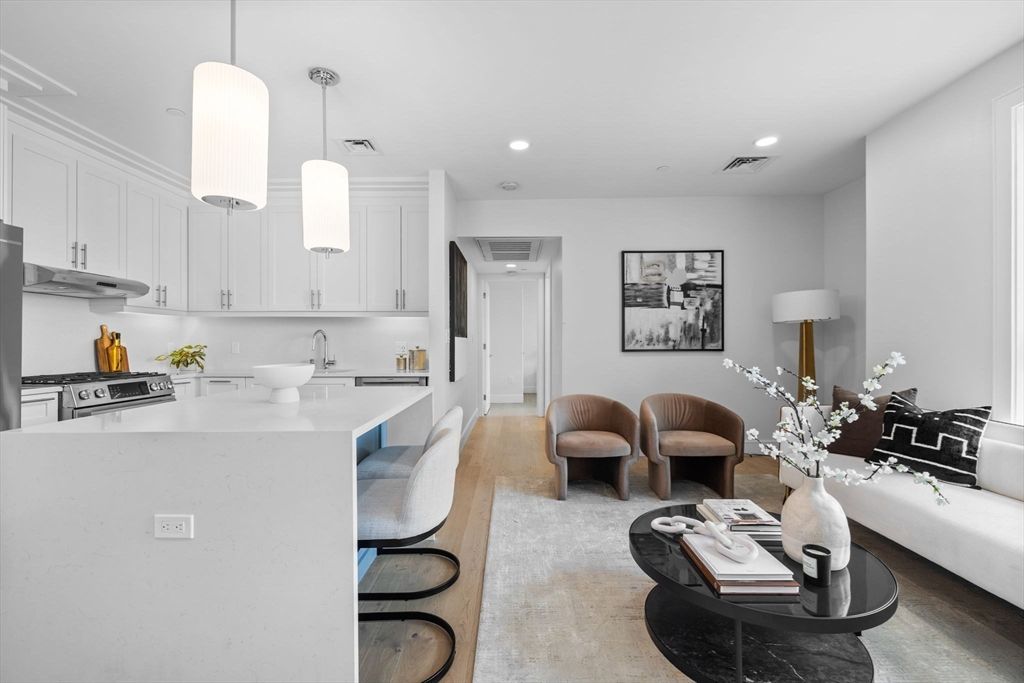 Interior, Kitchen, Living room, Pendant Lights, Recessed Lighting, Wood Texture Flooring