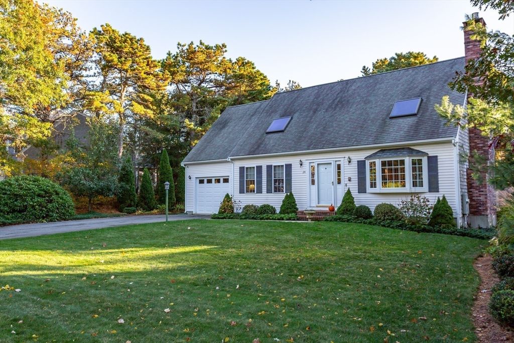Attached, Backyard, Exterior, Facade, Cape Cod