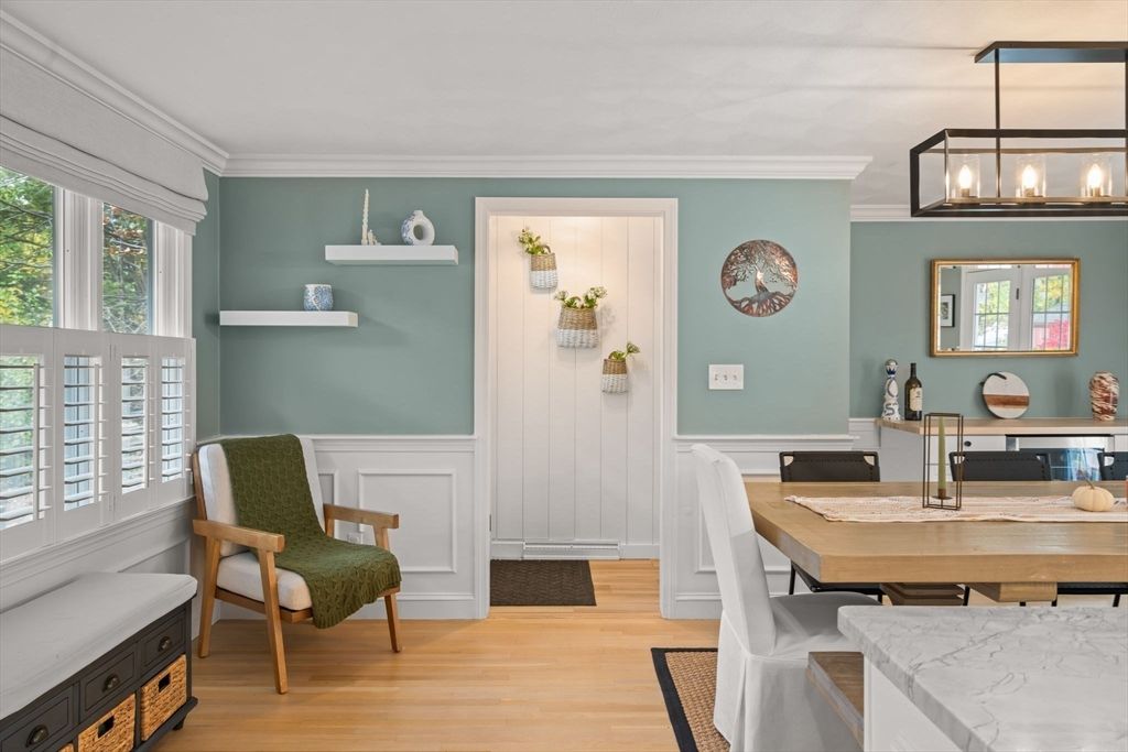 Dining room, Interior, Pendant Lights, Wood Texture Flooring