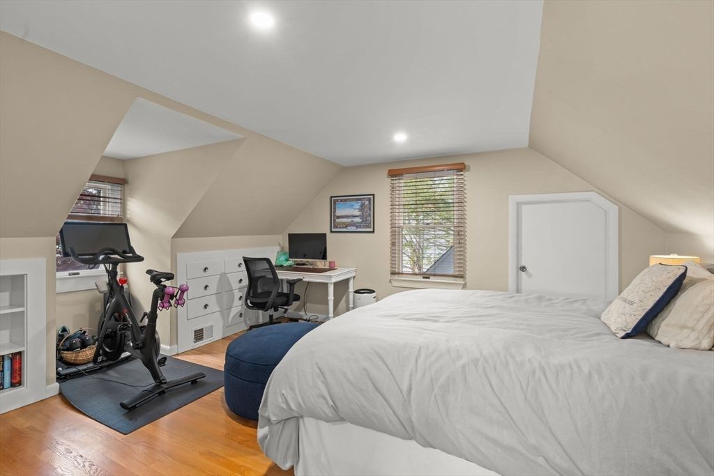 Bedroom, Fitness Equipment, Home Office, Interior, Recessed Lighting, Wood Texture Flooring