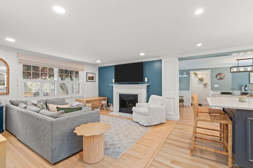 Dining room, Fireplace, Interior, Living room, Pendant Lights, Recessed Lighting, Wood Texture Flooring