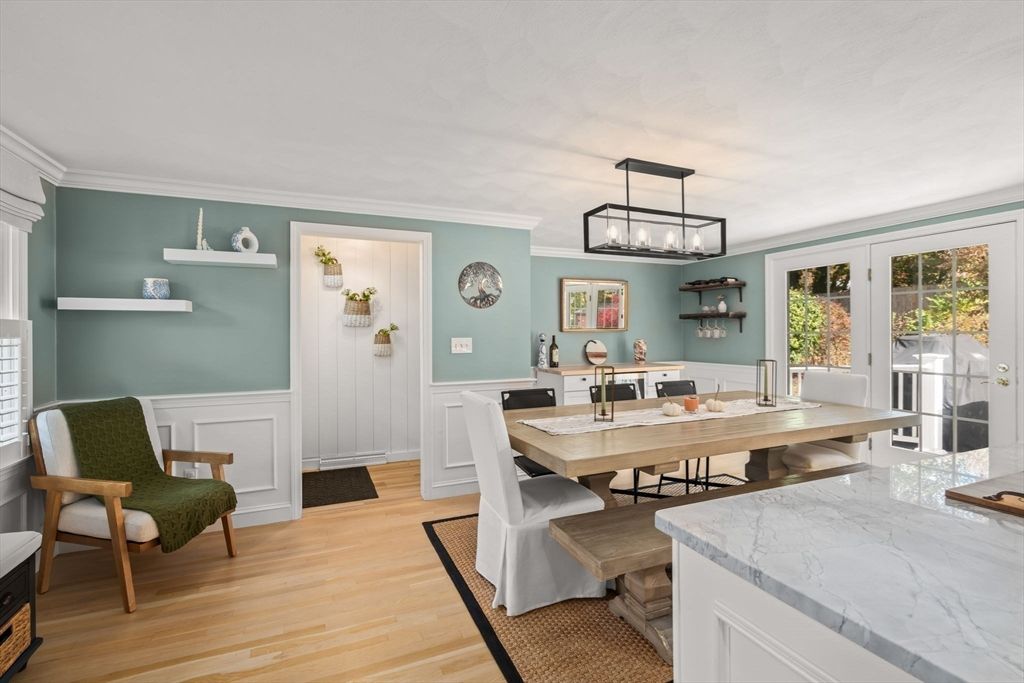 Dining room, Interior, Pendant Lights, Wood Texture Flooring