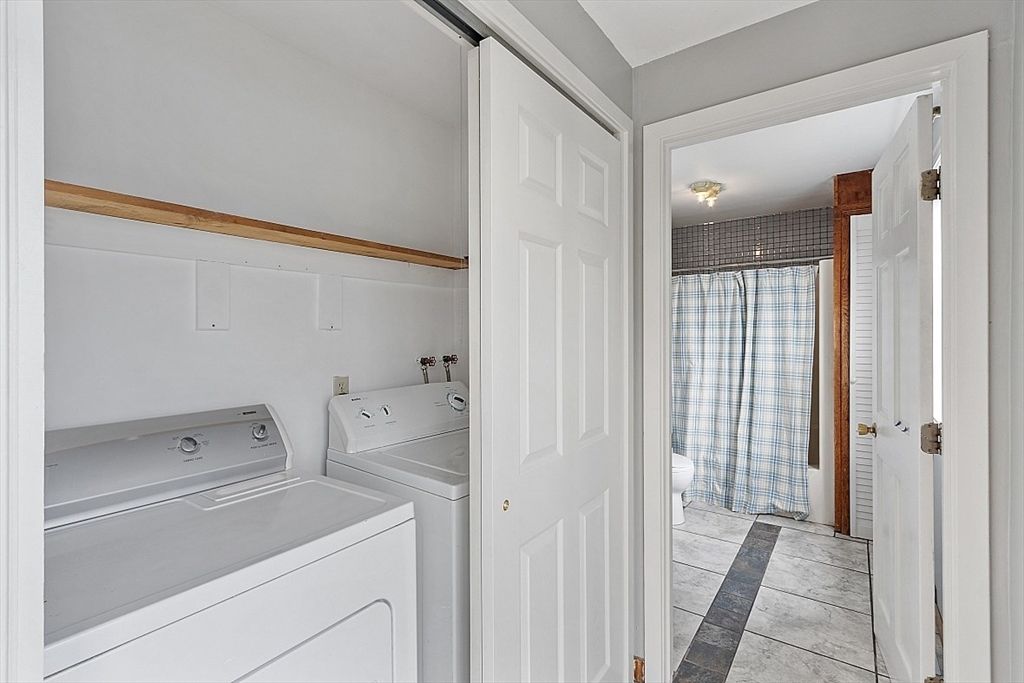 Bathroom, Interior, Utility Closets, Washer