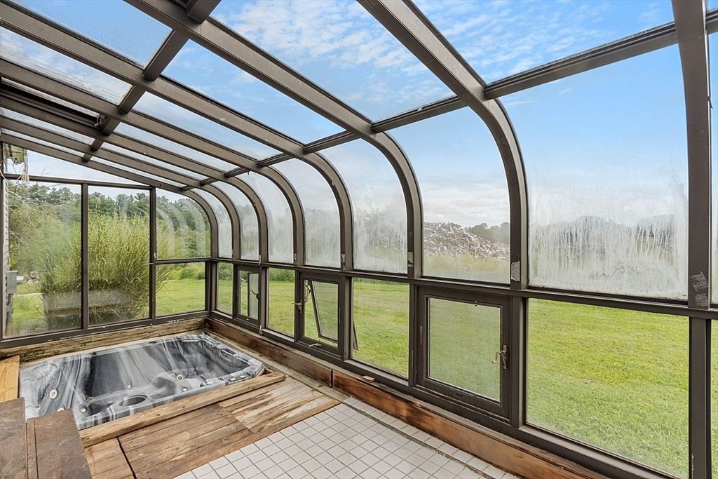 Glass Ceilings, Hot Tub, Interior, Sun Room