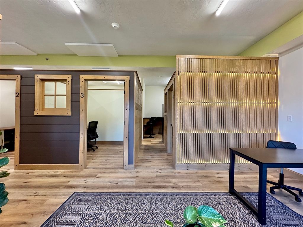 Home Office, Interior, Recessed Lighting, Wood Texture Flooring