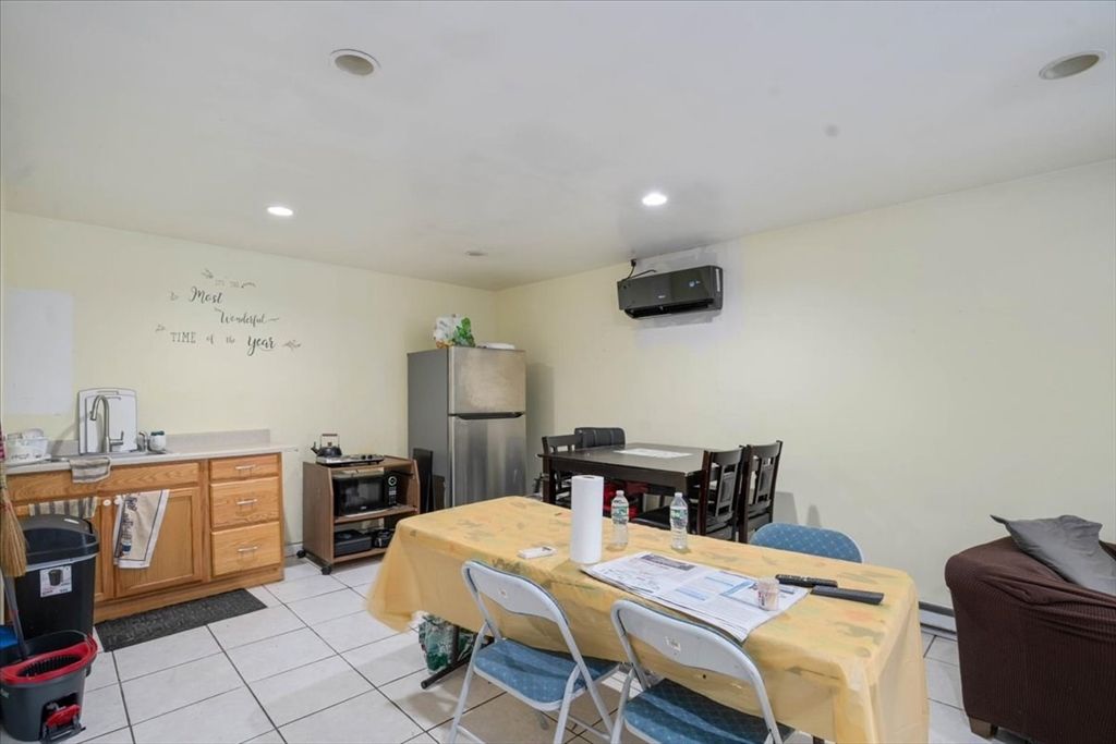 Dining room, Interior, Kitchen, Recessed Lighting