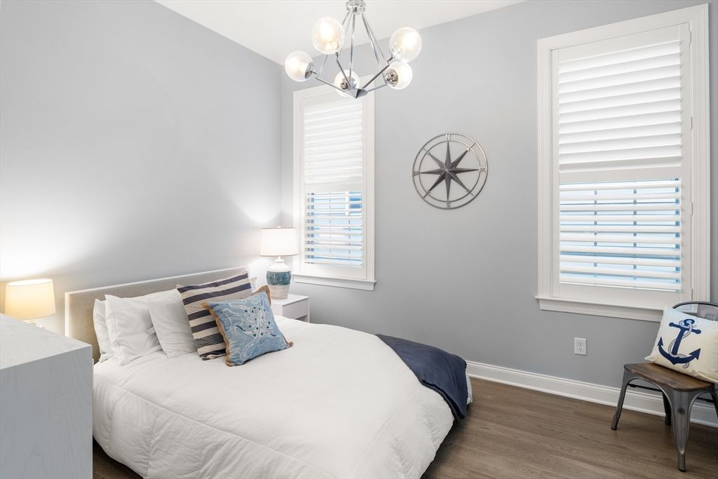 Bedroom, Interior, Pendant Lights, Wood Texture Flooring