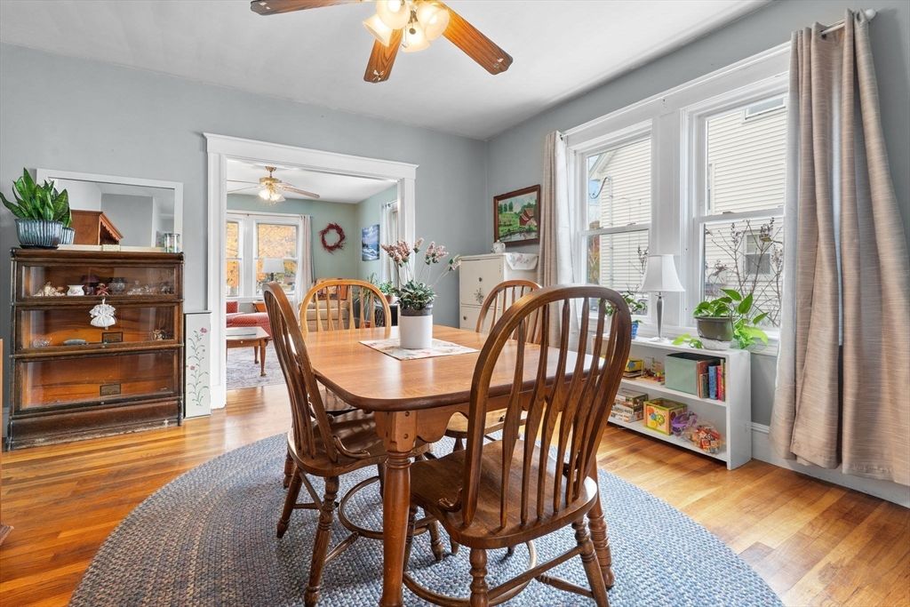 Dining room, Interior, Wood Texture Flooring