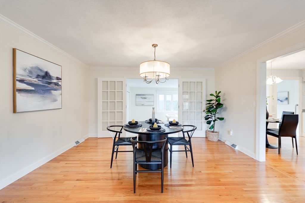 Chandelier, Dining room, Interior, Wood Texture Flooring