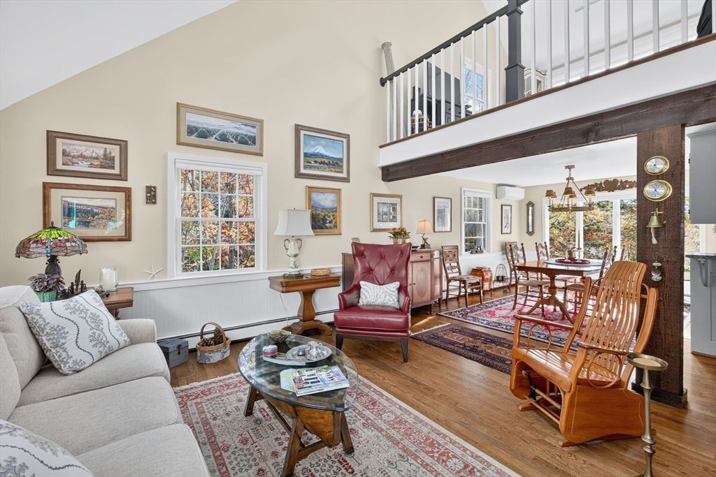 Chandelier, Dining room, Interior, Living room, Wood Texture Flooring