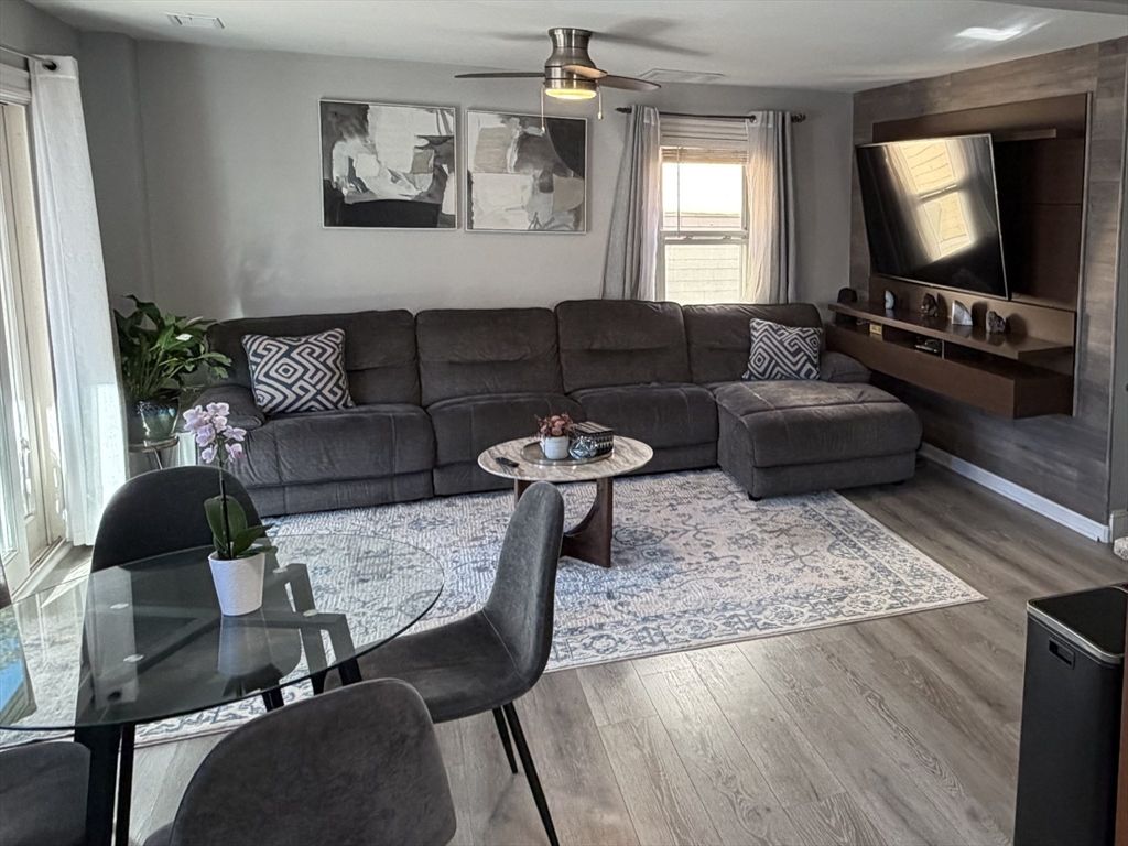 Dining room, Interior, Living room, Wood Texture Flooring