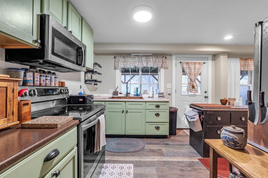 Interior, Kitchen, Recessed Lighting, Wood Texture Flooring