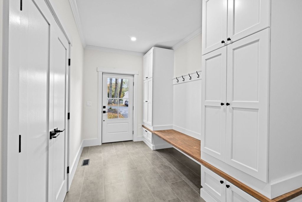 Interior, Recessed Lighting