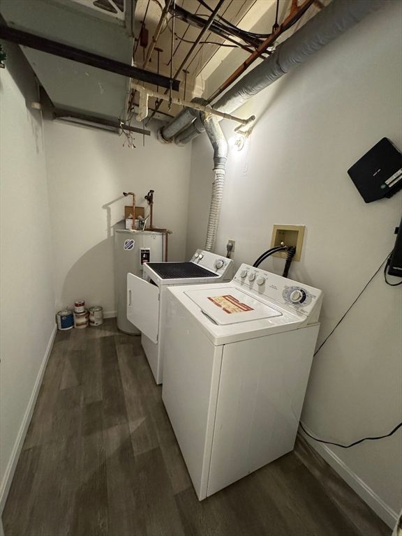 Interior, Washer, Wood Texture Flooring