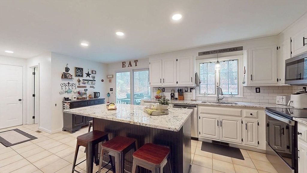 Interior, Kitchen, Recessed Lighting