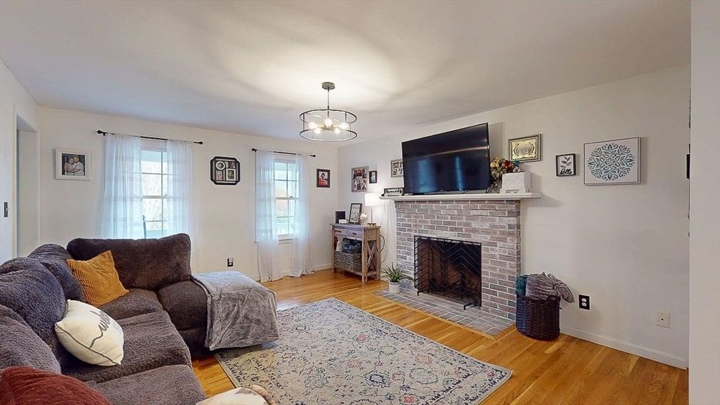 Fireplace, Interior, Living room, Pendant Lights, Wood Texture Flooring