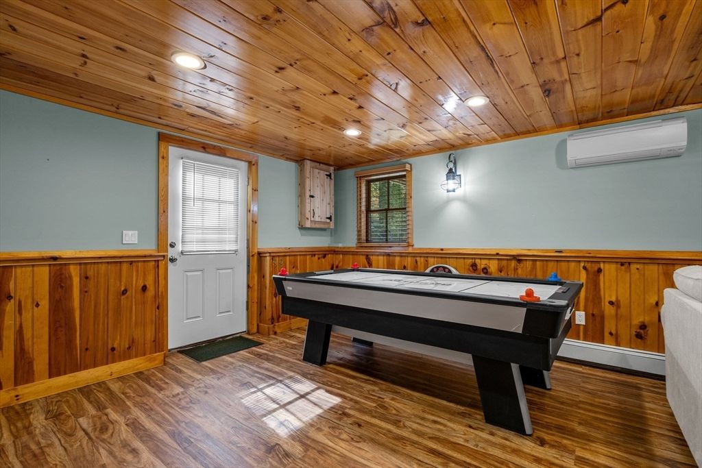 Billiard Table, Game Room, Interior, Recessed Lighting, Wooden Ceilings, Wood Texture Flooring