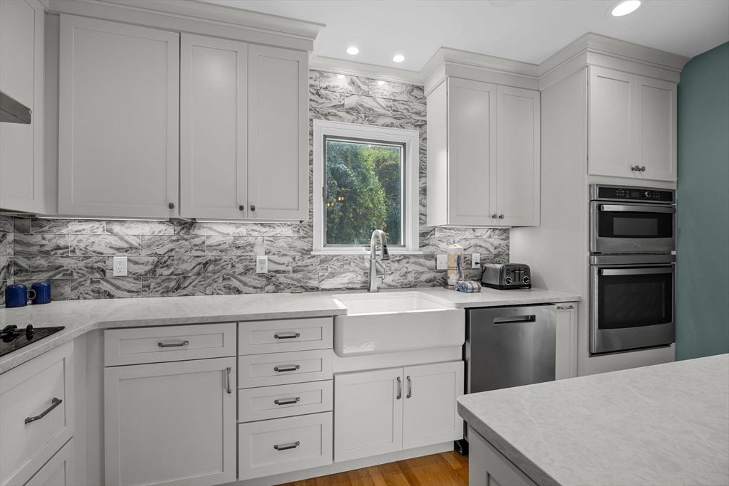 Interior, Kitchen, Marble Walls, Recessed Lighting, Wood Texture Flooring