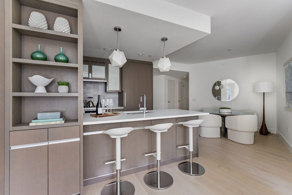 Dining room, Interior, Kitchen, Pendant Lights, Recessed Lighting, Wood Texture Flooring