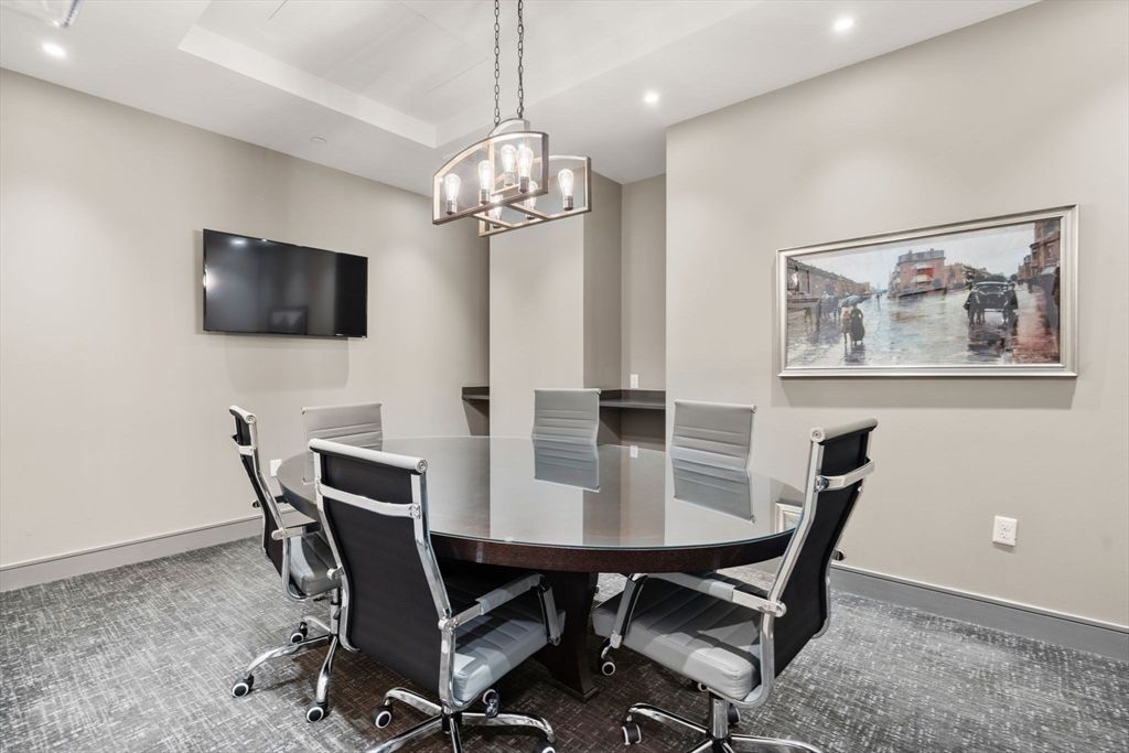 Dining room, Interior, Pendant Lights, Recessed Lighting