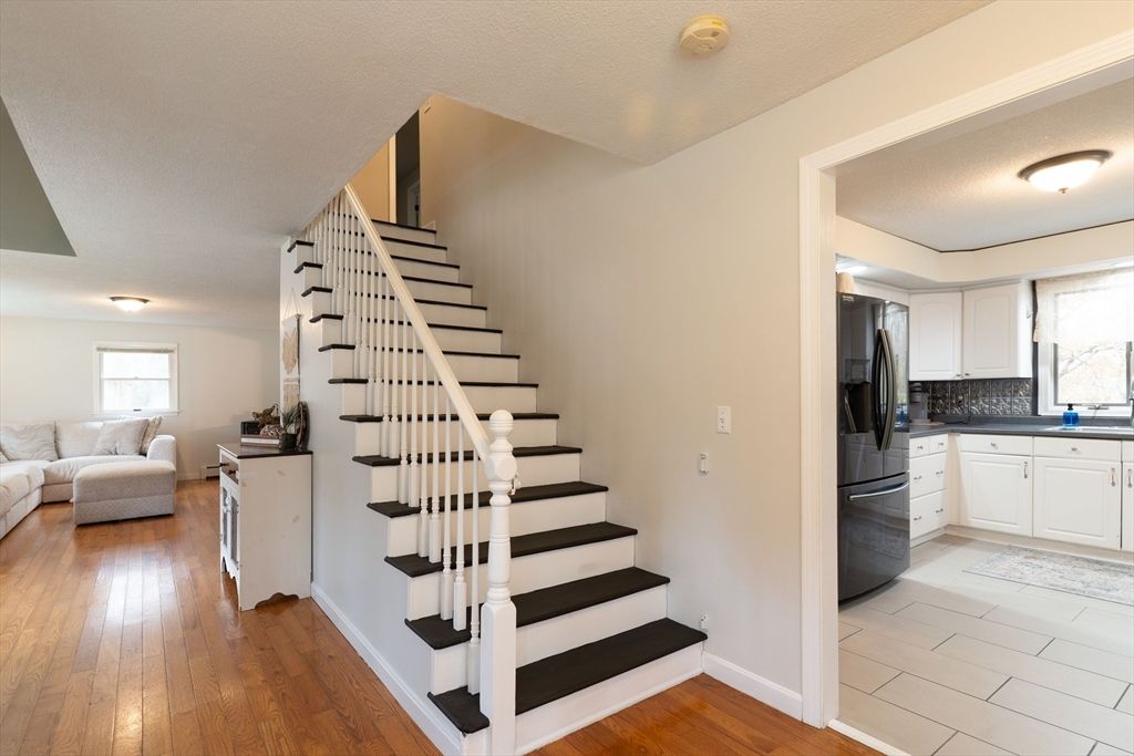 Interior, Kitchen, Living room, Stainless Steel Appliances, Wood Texture Flooring