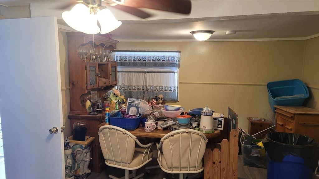 Dining room, Interior