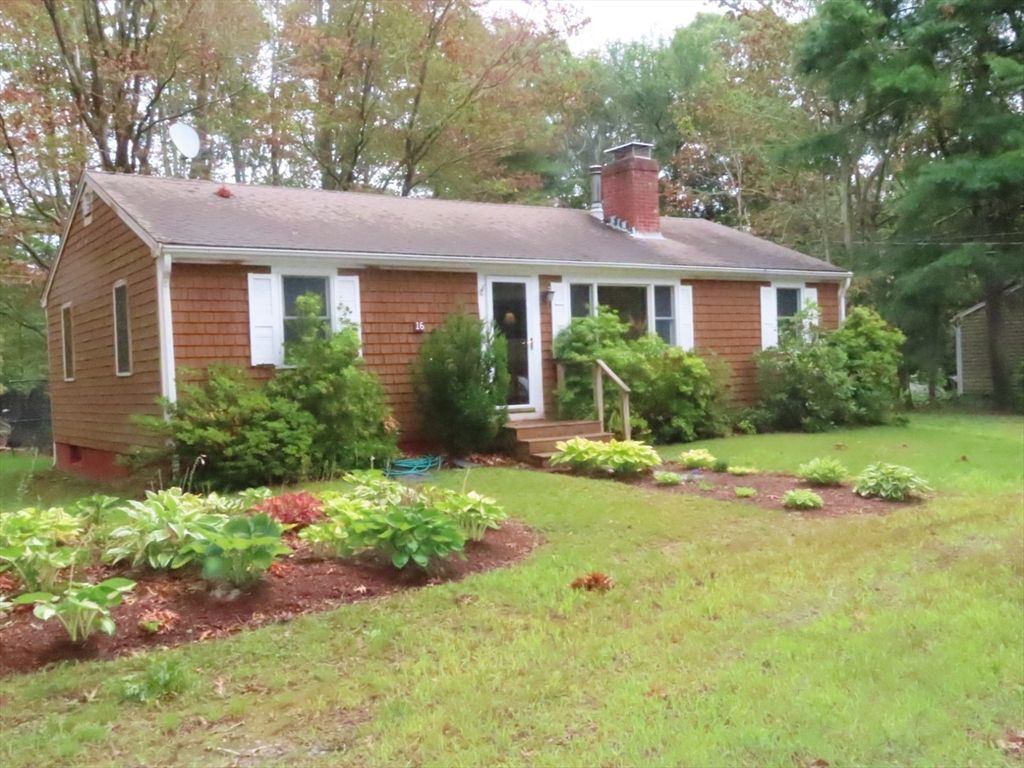 Backyard, Exterior, Facade, Cape Cod