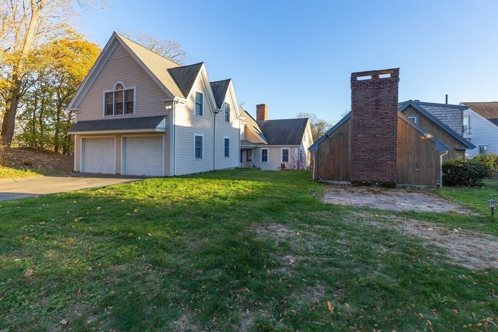 Attached, Backyard, Exterior, Facade, Farmhouse